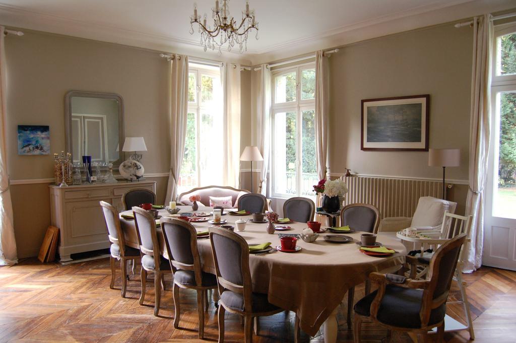 Bed and Breakfast Le Manoir Du Menillet Bornel Esterno foto