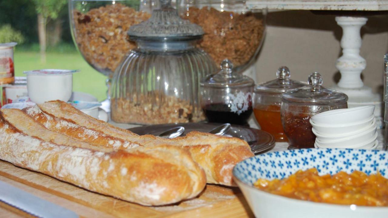 Bed and Breakfast Le Manoir Du Menillet Bornel Esterno foto